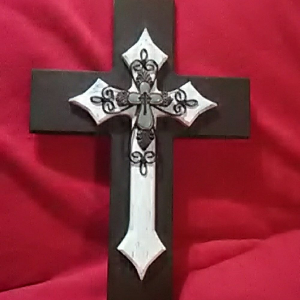 Rustic cross - Picture 2 of 3